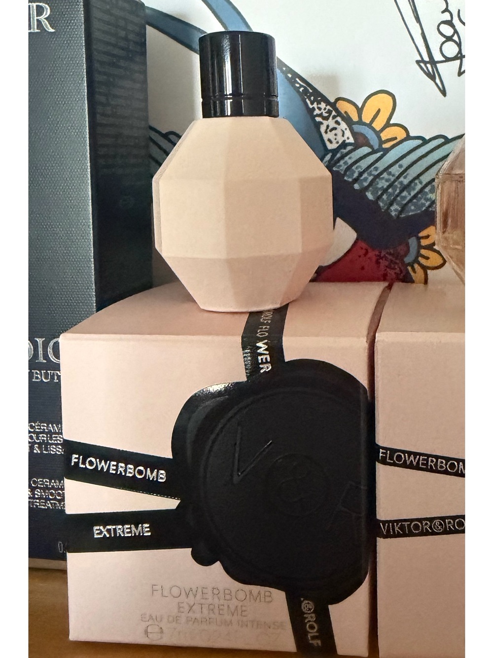 Viktor & Rolf blush pink and black Flowerbomb Extreme bottle and box